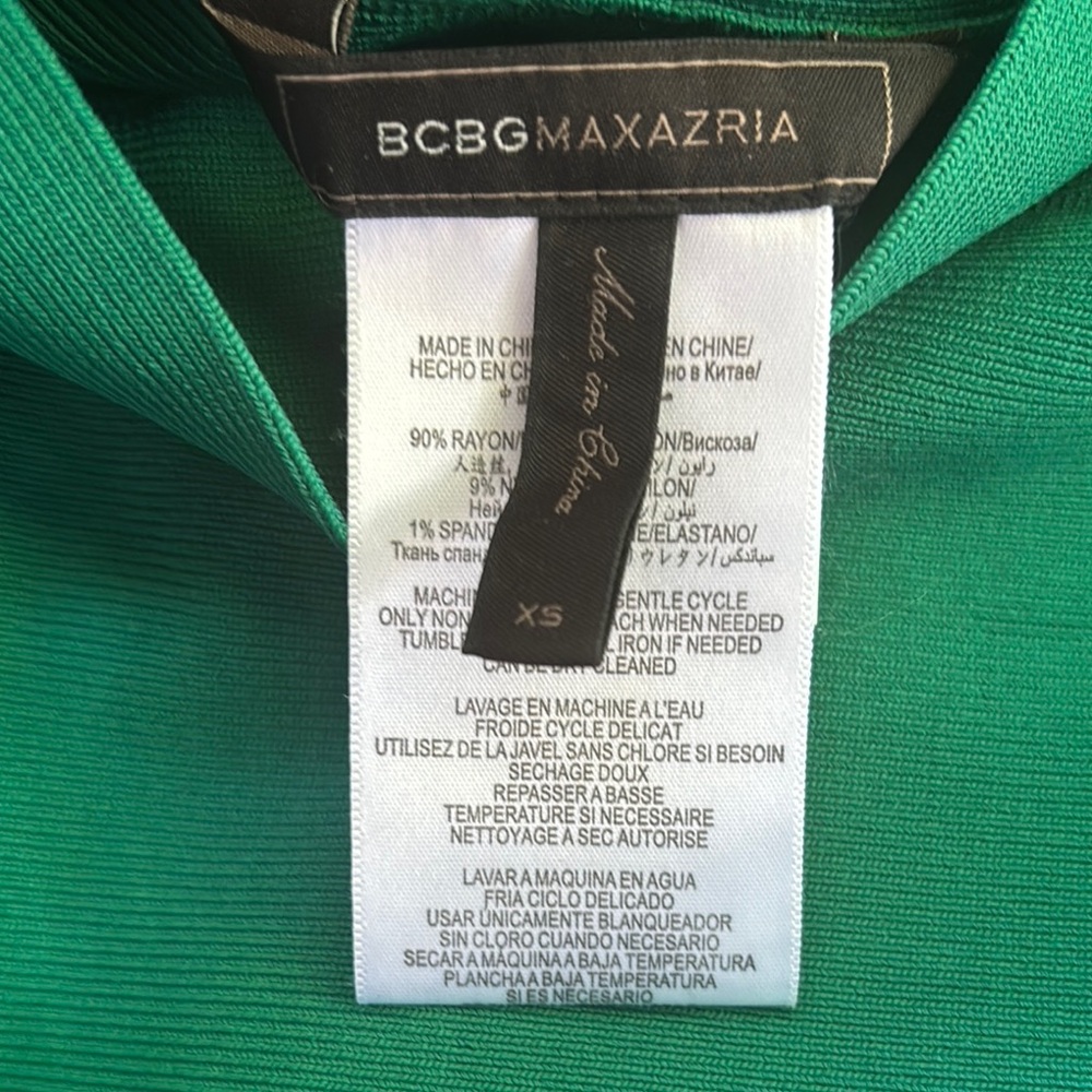 BCBGMaxAzria Vibrant Green tight  skirt